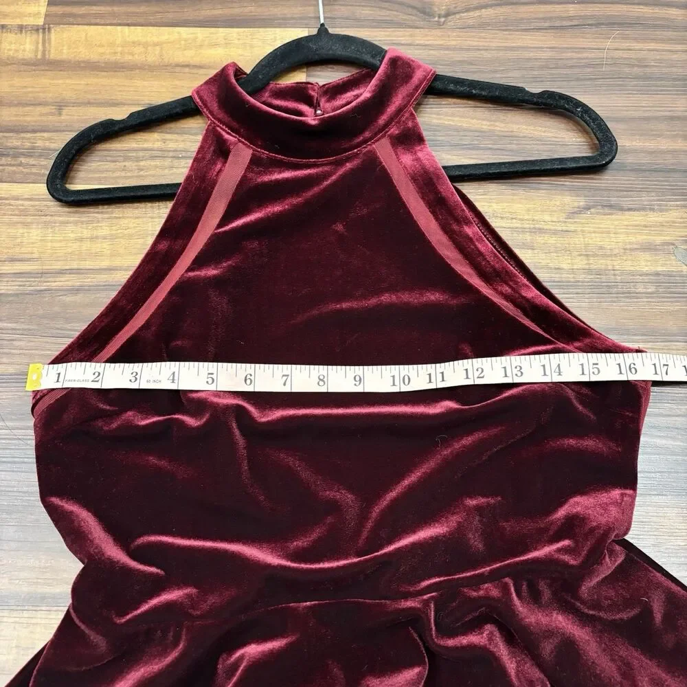 NWT Silence + Noise Sz Medium Maroon Red Velvet Mesh Insert Mini Dress Party - Picture 5 of 6